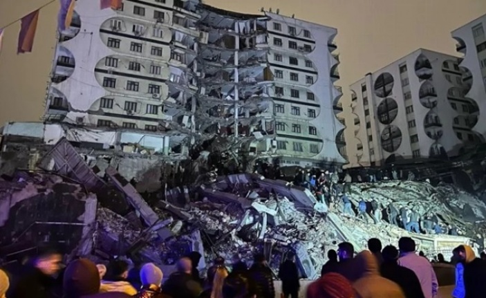 Kahramanmaraş'ta 7.4 deprem!