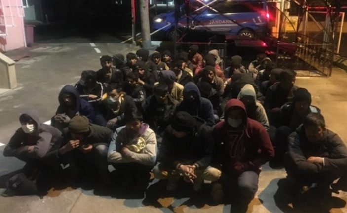 Kocaeli'de bir işyerinde 21 düzensiz göçmen yakalandı!