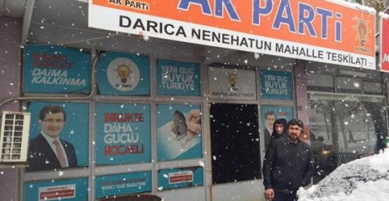 AK Parti binasına molotoflu saldırı