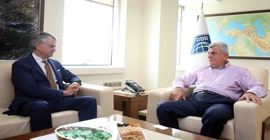  Başkan Karaosmanoğlu Kanada Büyükelçisi’ni ağırladı