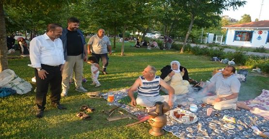  Başkan Toltar Hafta sonunda Piknik yapan aileleri ziyaret etti