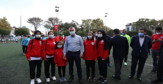 Büyükşehir'den Amatör Spor Kulüplerine malzeme desteği