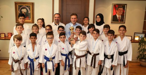  Çayırova Belediyesi Eğitim Spor Kulübü Başarıya Doymuyor