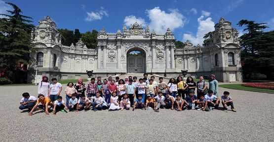  Çayırova Belediyesi Yaz Okulu Öğrencileri Dolmabahçe Sarayı ve Miniatürk’ü Ziyaret Ettiler