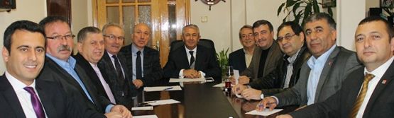 CHP'de tüm ilçe başkanları 