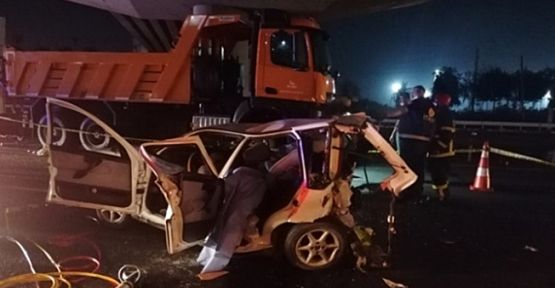 Gebze'de feci kaza : 3 ölü 4 yaralı
