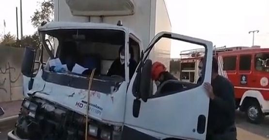 Gebze'de kamyonet ile kamyon çarpıştı ; 1 yaralı!