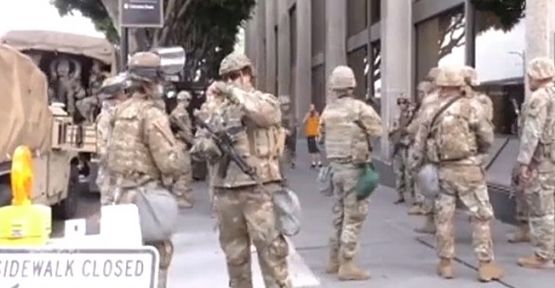 Gösteriler sonrası askerler sokağa indi!