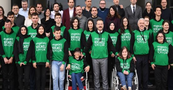 Kocaeli Valisi Hüseyin Aksoy Engelliler Haftasını Kutladı 