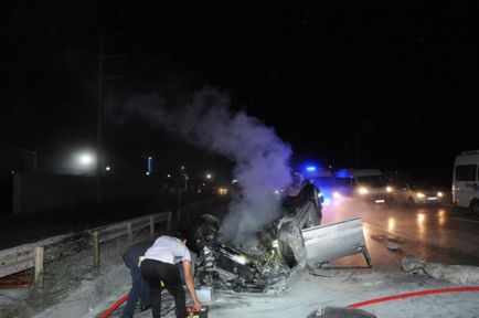  Kocaeli'de takla atan otomobil yandı: 1 ağır yaralı