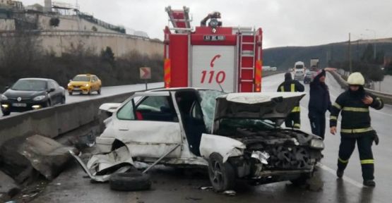  Kocaeli'de Trafik Kazası: 3 Yaralı
