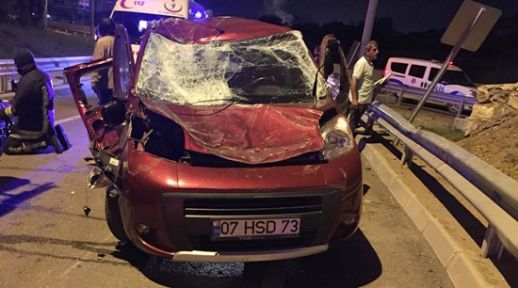  Kocaeli'de trafik kazasında: 1 ölü, 2 yaralı