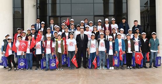Misafir Öğrenciler'den Hüseyin Aksoy'a Ziyaret!