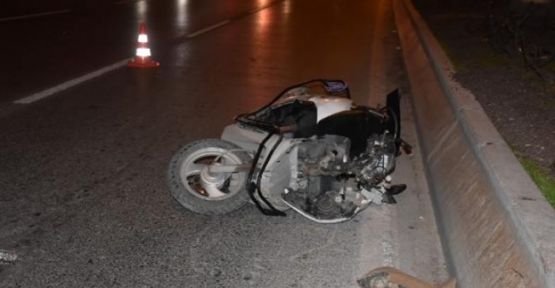 Otomobille çarpışan motosiklet sürücüsü yaralandı!