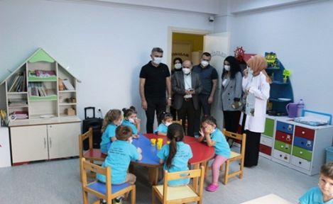 SBÜ Derince Eğitim ve Araştırma Hastane Yönetiminden Kreş ve Gündüz Bakım Evi Ziyareti