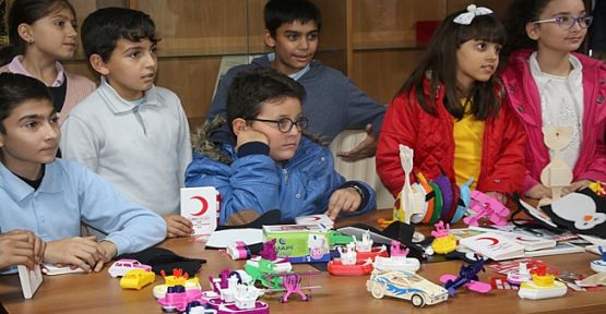  Suriyeli çocuklar için hediye oyuncaklar