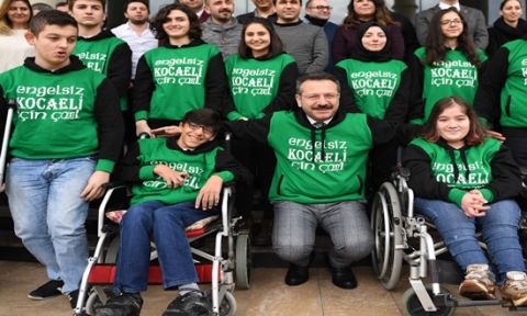 Vali Aksoy Engelliler Gününü Kutladı
