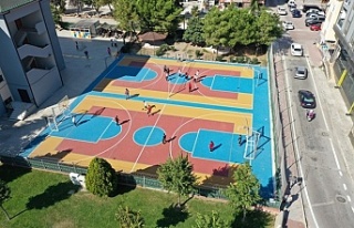 Büyükşehir’den 106 okula daha basketbol ve voleybol...