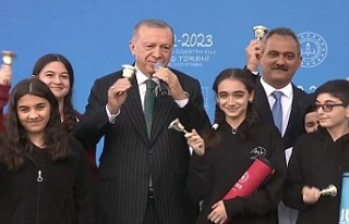 Cumhurbaşkanı Erdoğan ve Bakan Özer ilk ders zilini...