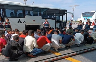 Kocaeli'de 67 kaçak göçmen sınır dışı...