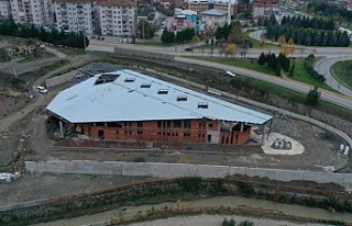 Yeni Gölcük terminalinde çatı imalatı tamam