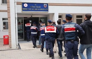 Edirne'de 9 FETÖ üyesi sınırda yakalandı