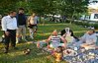 Başkan Toltar Hafta sonunda Piknik yapan aileleri...
