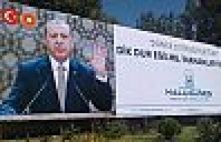 Erdoğanlı billboard reklamı yapan müteahhit FETÖ’den...
