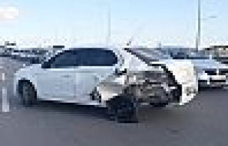 Gebze'de 2 araç kaza yaptı :2 Yaralı