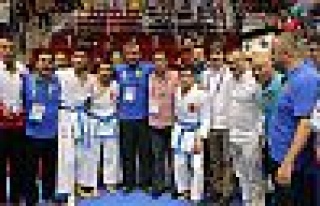 Kağıtsporlu karateciler Deaflympics 2017’de tarihe...