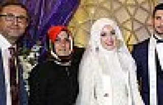 R. Sezen Katırcıoğlu oğlunu evlendirdi