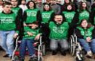 Vali Aksoy Engelliler Gününü Kutladı
