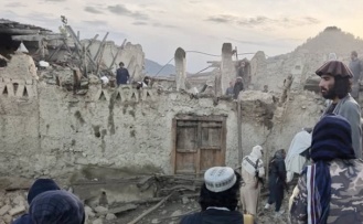 Afganistan'da  6 büyüklüğündeki depremde hayatını kaybedenlerin sayısı 950'ye yükseldi