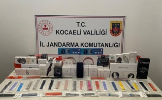 Jandarma ekipleri 180 bin TL değerinde kaçak elektronik eşya ele geçirdi