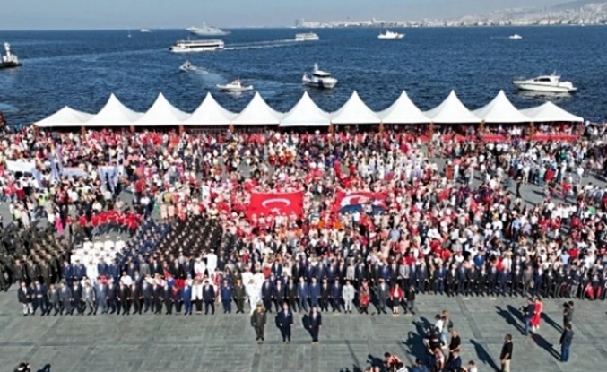 İzmir'in kurtuluşunun 100. yıl dönümü kutlanıyor