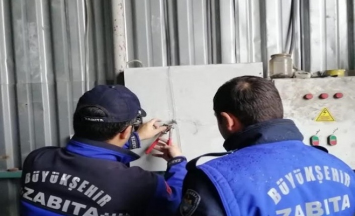 Gebze'de çevreyi kirleten iki işyerinin faaliyetine son verildi